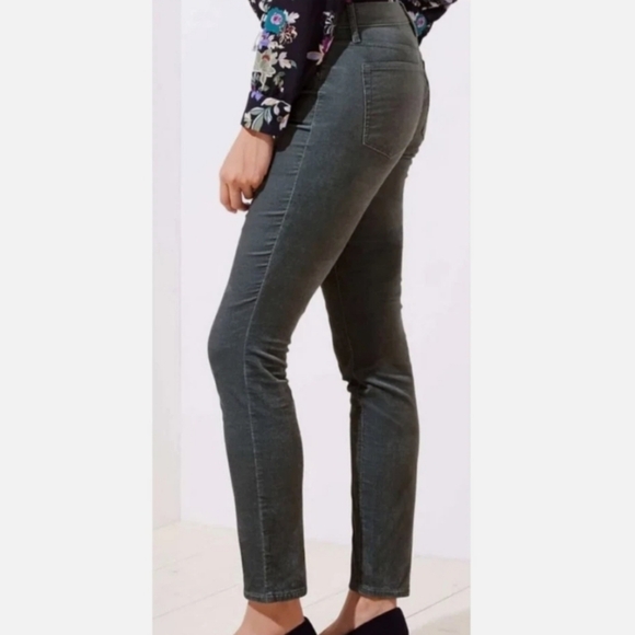 Ann Taylor Gray Velvet Modern 'The Skinny' Pants - Size 10P - Picture 2 of 9